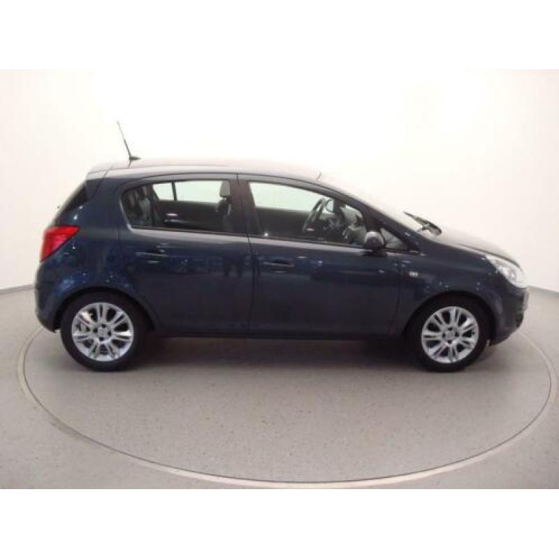 Opel Corsa 1.4i-16V 90pk 5D. AC|Cr.Control|Navi|Bluetooth|PD