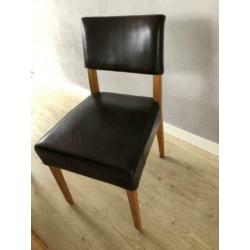 Lederen eetkamerstoelen. Perfecte staat