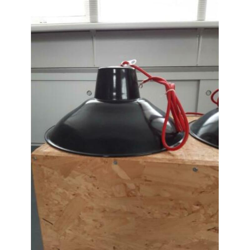 Set van 2 vintage emaille lampen
