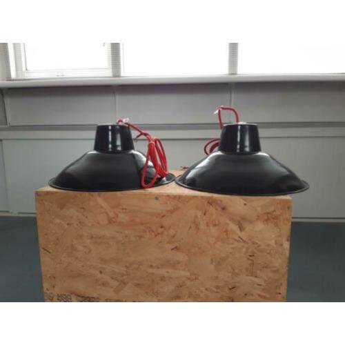 Set van 2 vintage emaille lampen