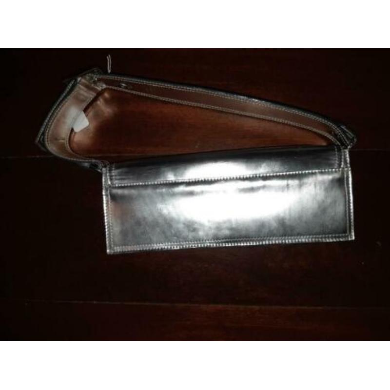 Karen millen tasje Zilver.