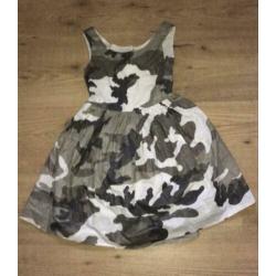 Monnalisa groene army jurk Jakioo lijn maat 128