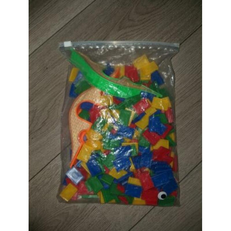 Speelgoed blokken domino noppen etc