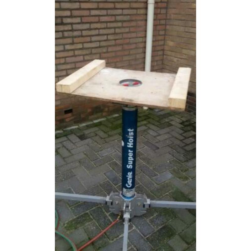 heflift GENIE kanaallift 3,8m telescooplift montagelift ZGOH