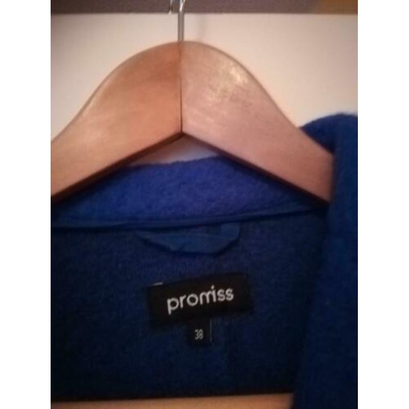 Blauw jasje van Promiss. Maat 40