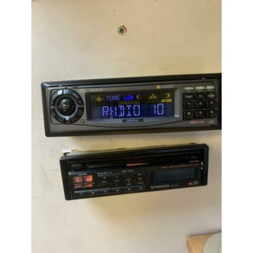 Clarion radio cd speler met 3 preamp our