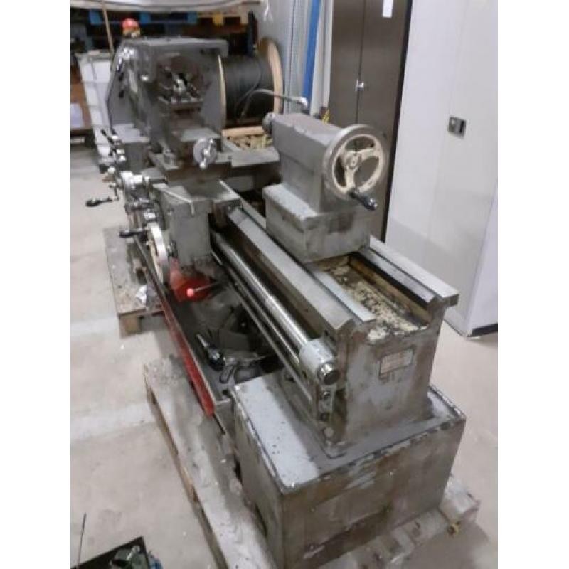Draaibank Unicum werkplaatsbank,laagbed 1500mm tussen center