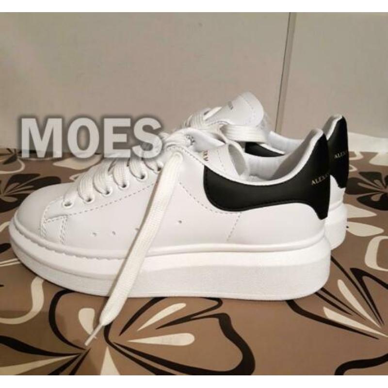 Alexander Mcqueen schoenen wit of zwart 36,37,38,39,40