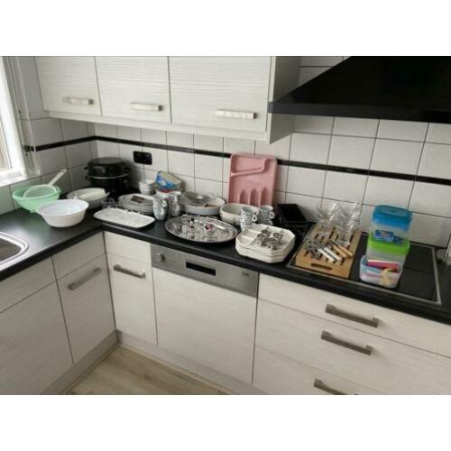 NU OF NOOIT BIJNA GRATIS heel veel servies voor € 10,00