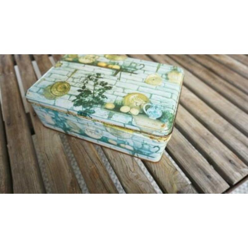 Oud brocante blik
