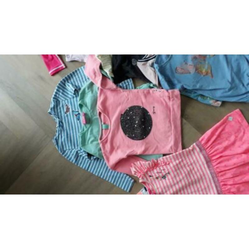 Pakket voorjaars-/zomerkleding maat 104/110