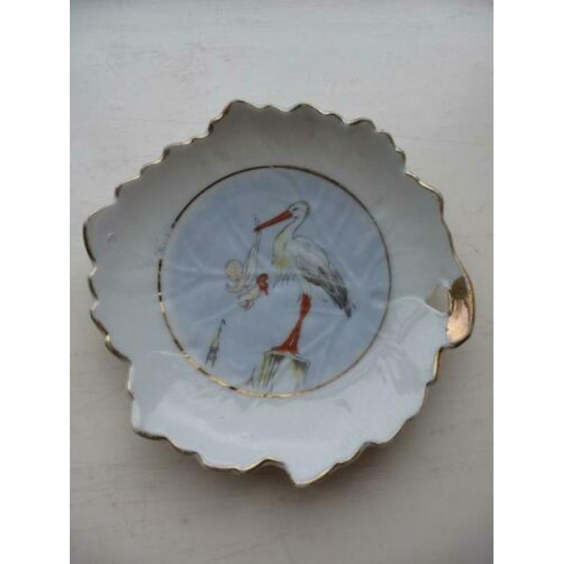 Schaaltje oud ooievaar met baby ~ bordje blad ~ brocante