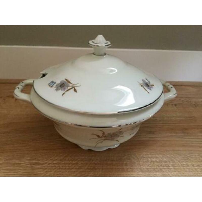 brocante antieke soepterrine 24 cm