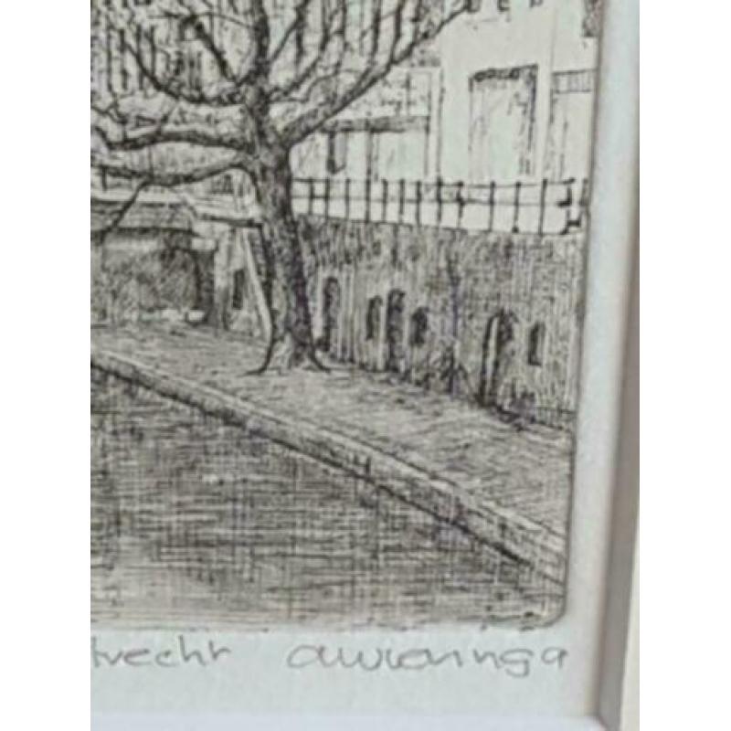 Ets van A. Wieringa Utrecht oude gracht met Dom genummerd