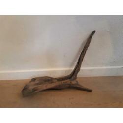 Uniek gevormd stuk kienhout! 15€