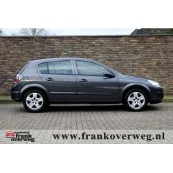 Opel ASTRA 1.6 TEMPTATION Navi Trekhaak Cruise