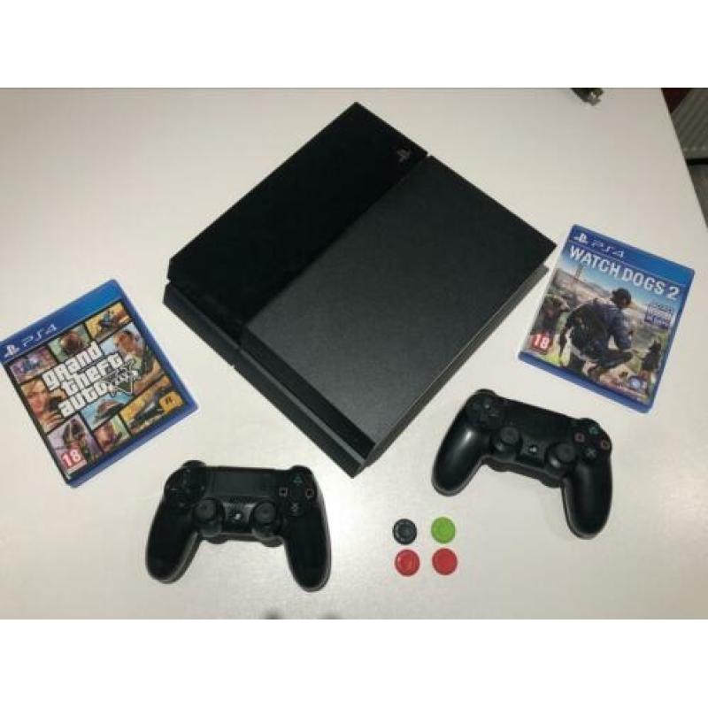 Sony PS4 perfecte staat 2 controllers en twee spellen