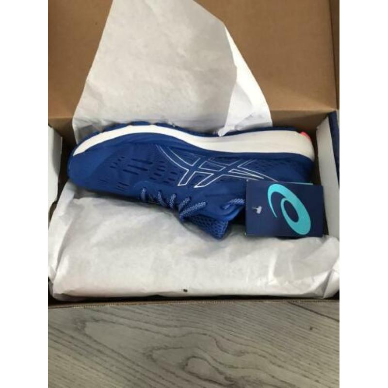 Nieuwe hardloopschoenen Asics