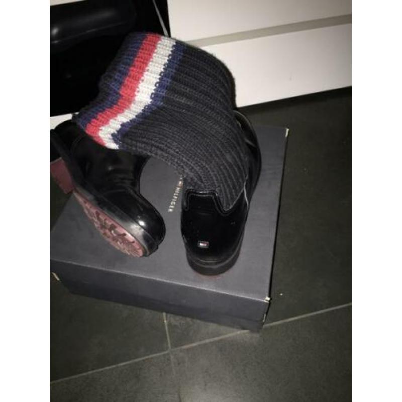 TOMMY HILFIGER maat 42 NIEUW