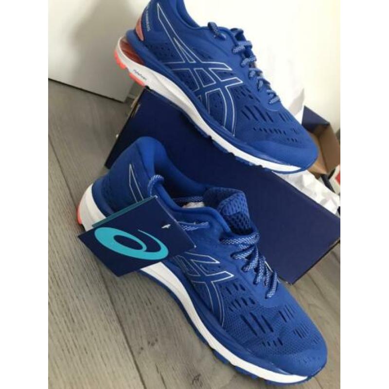 Nieuwe hardloopschoenen Asics
