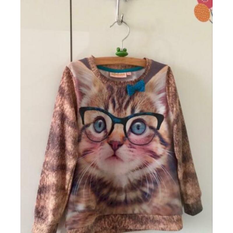 Mooie trui/sweater van Someone in nieuwstaat maat 110-116
