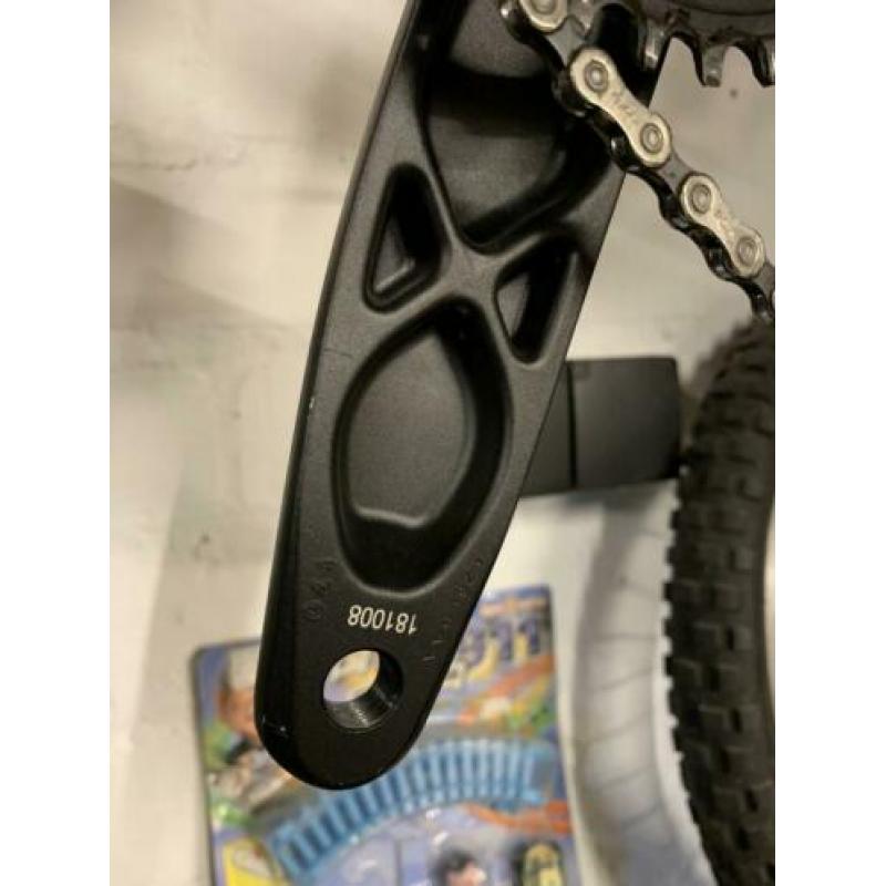 Shimano SLX DUB crankset + BSA bracket lager