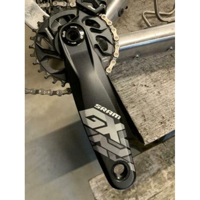 Shimano SLX DUB crankset + BSA bracket lager