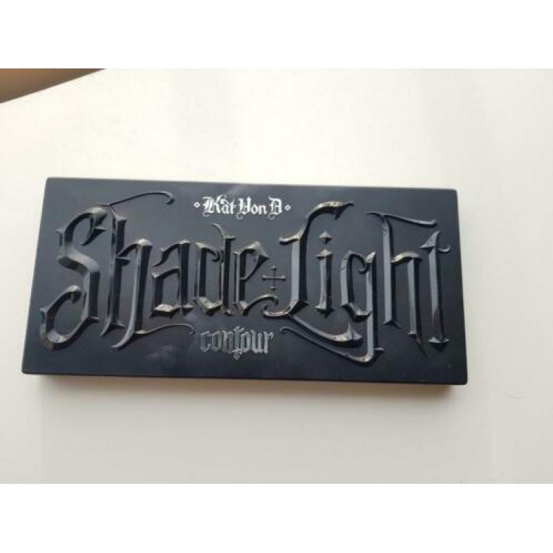 Kat von D Shade and Light face palette