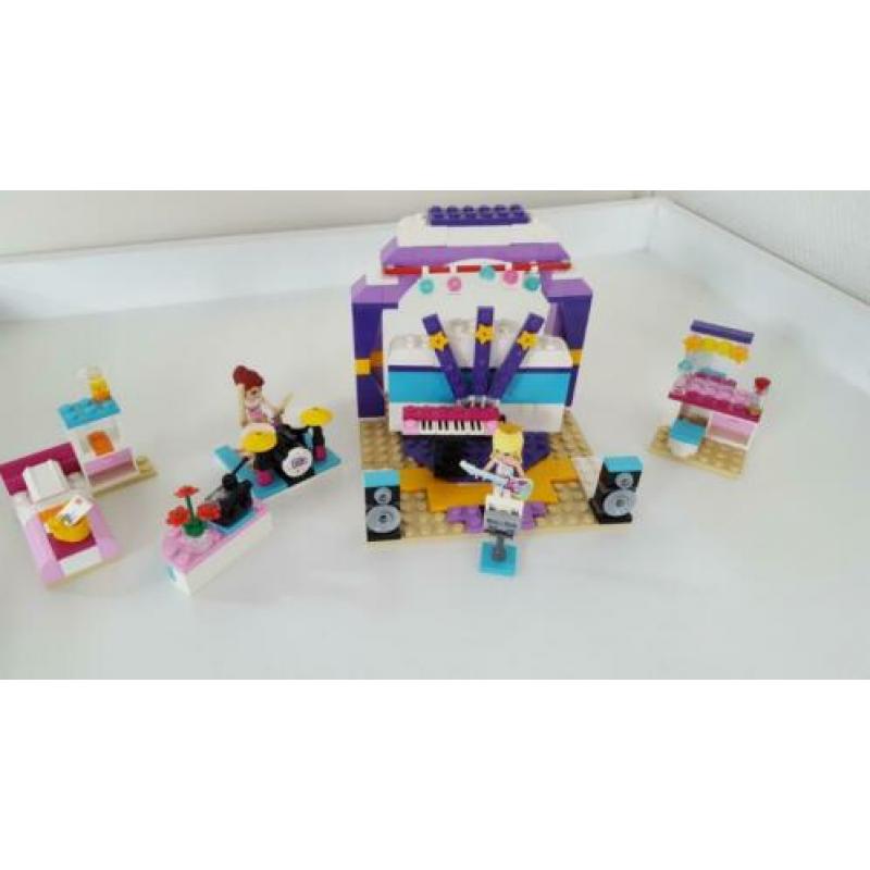 41004 Lego friends Oefenzaal met extra's