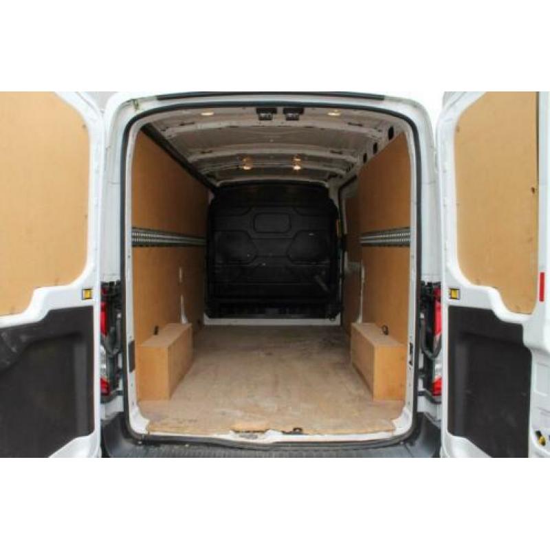 Ford Transit 350 2.0 TDCI L3H2 - Airco - Navi - PDC - € 15.9