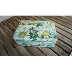Oud brocante blik