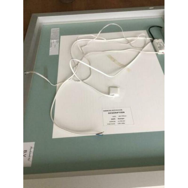Badkamerspiegel met led verlichting en verwarming