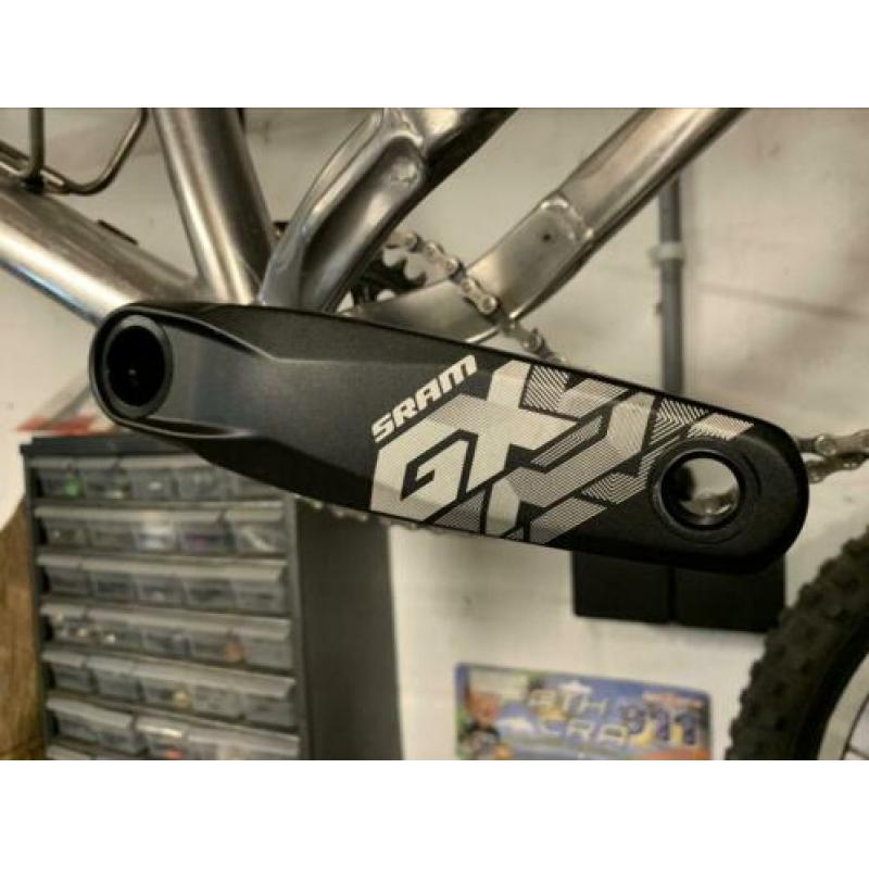 Shimano SLX DUB crankset + BSA bracket lager