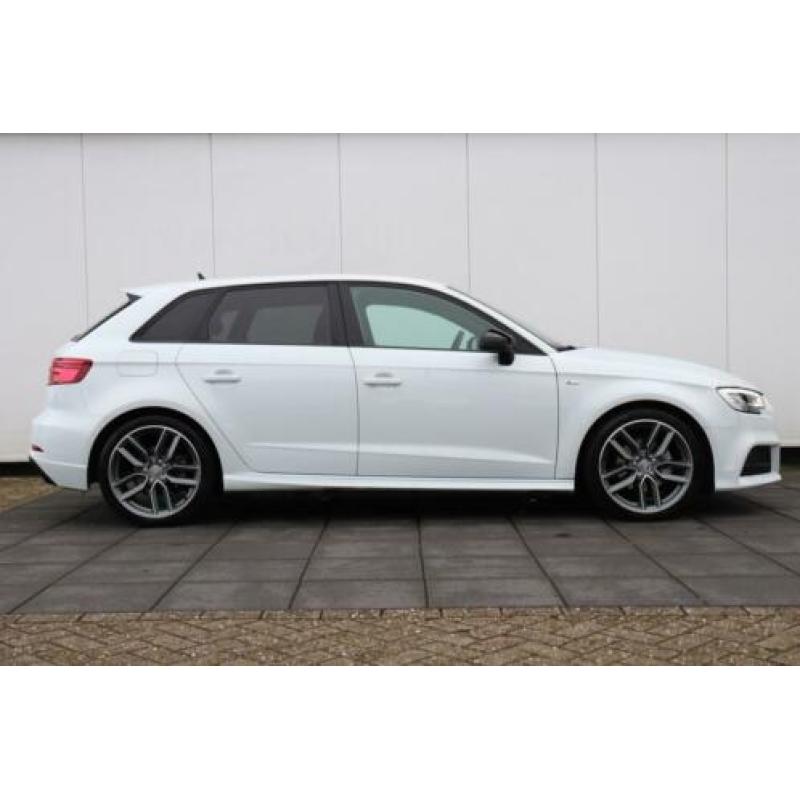 Audi A3 Sportback 35 TFSI CoD Sport S Line Edition VIRTUAL C