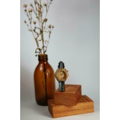 Houten horloge dames gemaakt in Indonesie