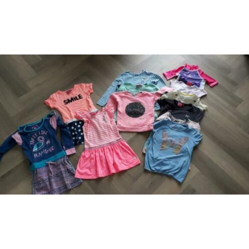 Pakket voorjaars-/zomerkleding maat 104/110