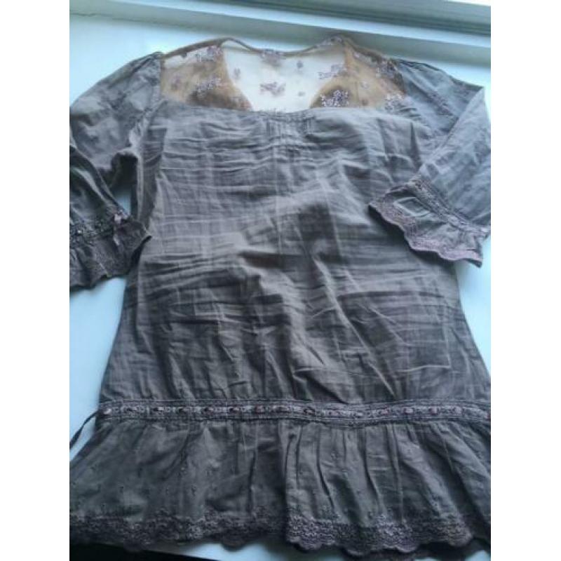 1Mango bruine blouse met kant mt s & 1 beige als nieuw??