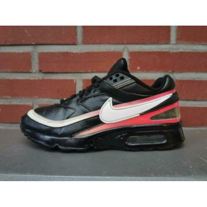 Nike air max classic bw maat 40 zwart roze