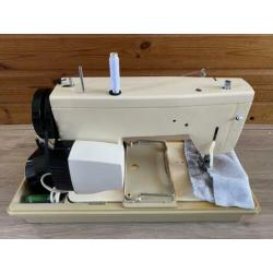 Te koop Naaimachine Merritt
