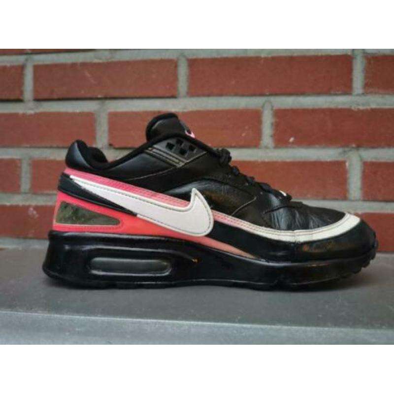 Nike air max classic bw maat 40 zwart roze