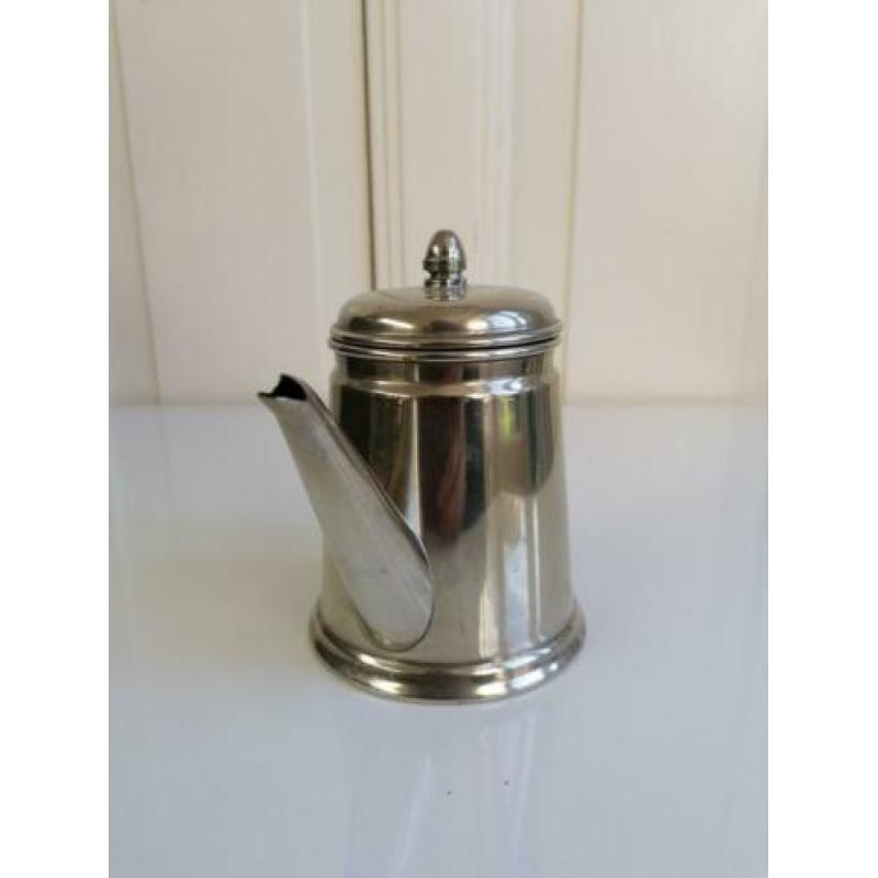 Mooie verzilverde koffiepot theepot hotel zilver alpaca