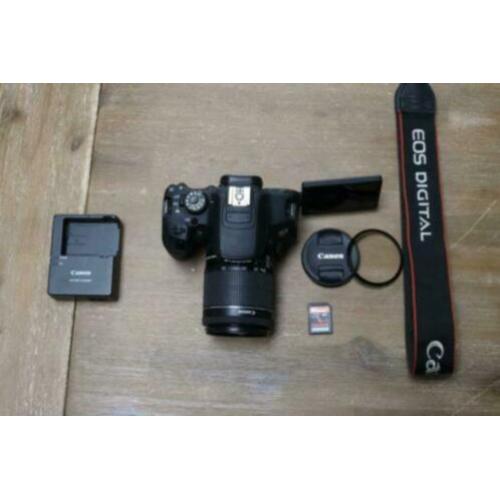 Canon EOS 700D + 18-55mm f/3.5-5.6 Zwart +16GB Sd card + UV