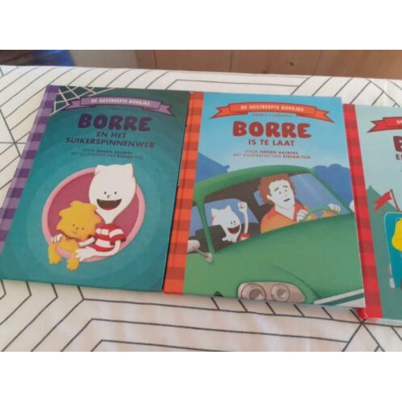 4 boeken van Borre!