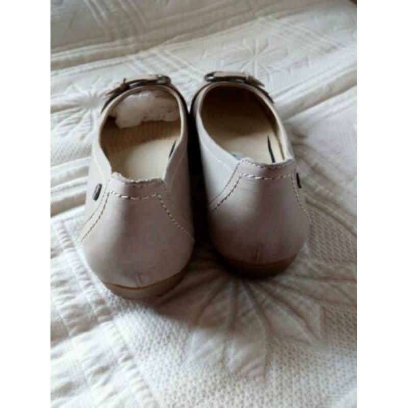 Nieuwe schoenen bij Manfield gekocht