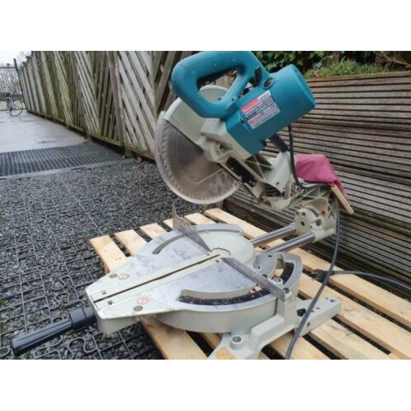 Afkort/verstekzaag Makita LS1013