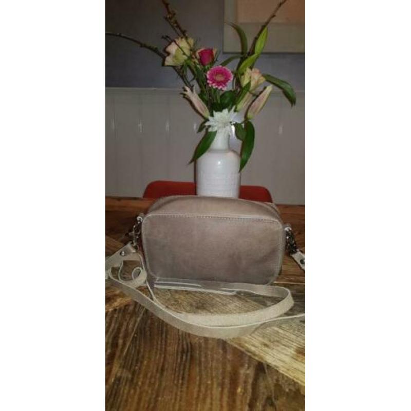 Diverse dames tasjes handtas tassen rugzak