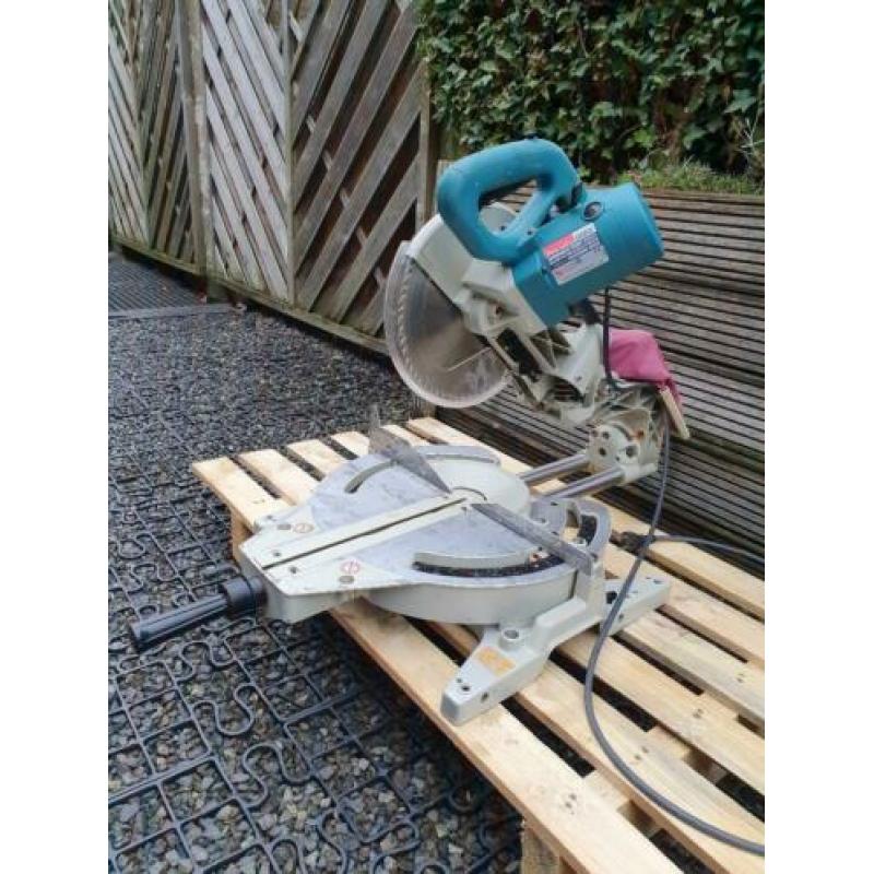 Afkort/verstekzaag Makita LS1013