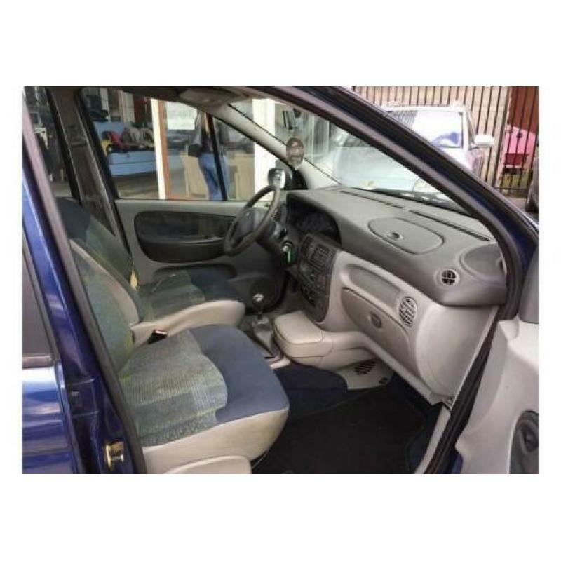 Renault Scenic 1.6 16V