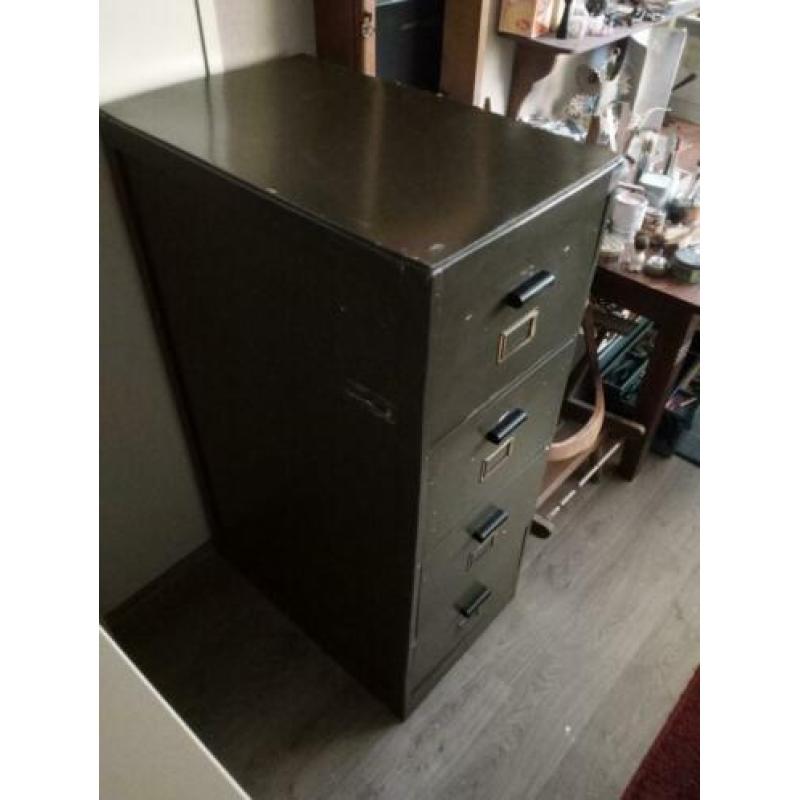 vintage houten archiefkast