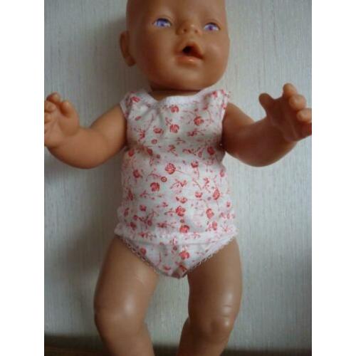 Ondergoed voor de baby pop van 43 cm.Poppenkleertjes